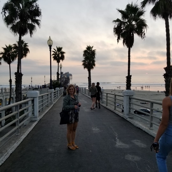 Meet your Posher, Kristin - Picture 1 of 1